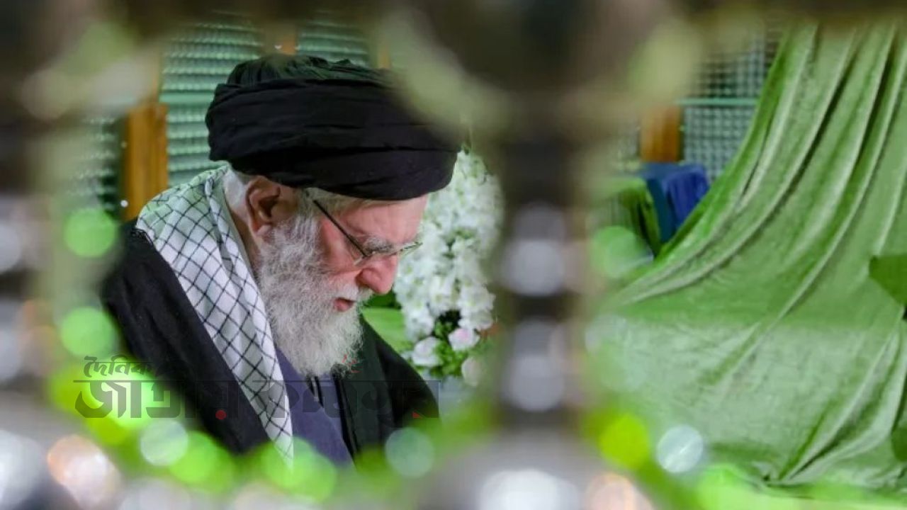 ইরানের ক্ষমতার কেন্দ্রবিন্দু খামেনি: বন্ধুর পথ না কি সংঘাতের লক্ষ্যবস্তু?