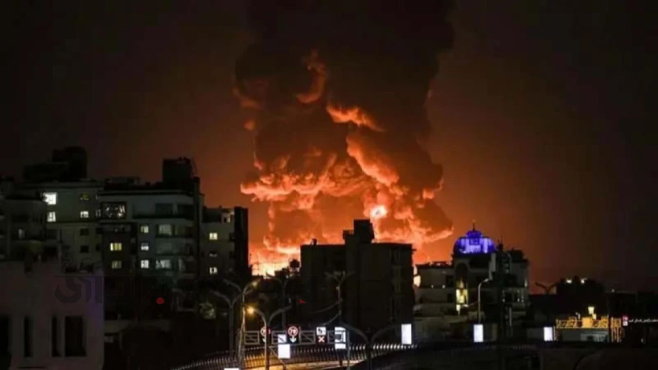 মধ্যপ্রাচ্যে চরম উত্তেজনা: ইরানের তেল শোধনাগারে বড় ধরনের হামলা চালালো ইসরায়েল