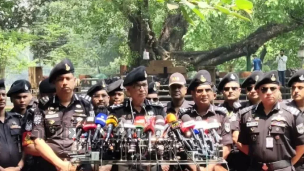 নববর্ষে কোনো হুমকি নেই—কঠোর নিরাপত্তায় ঢাকাজুড়ে প্রস্তুত র‍্যাব