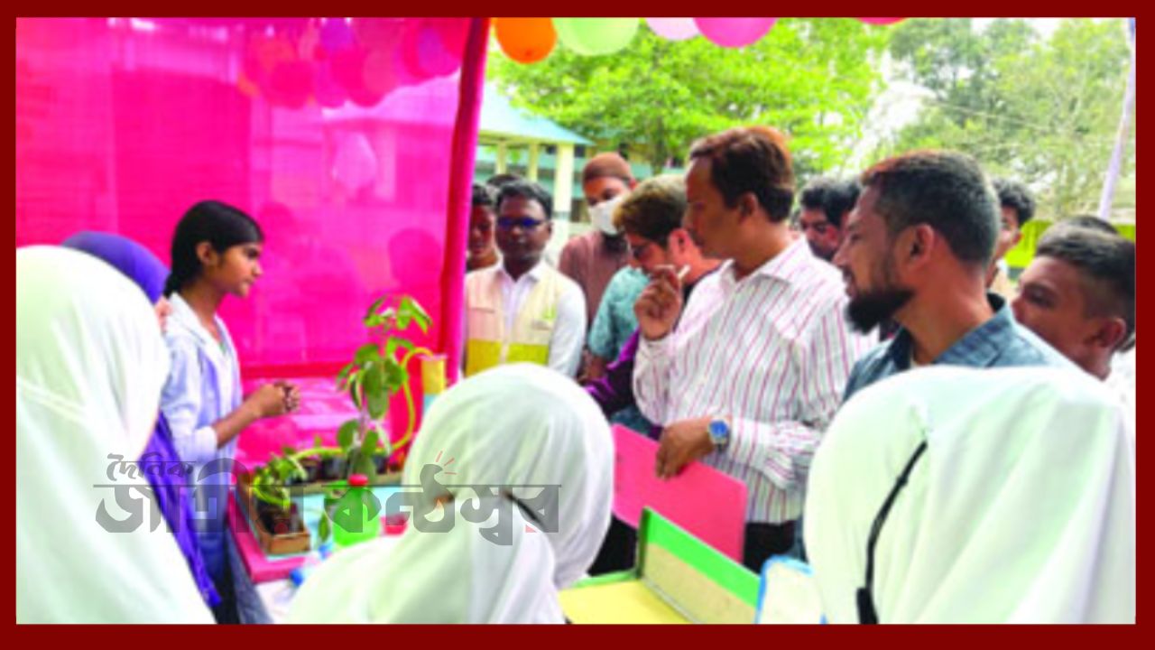 বীরগঞ্জে ক্ষুদে শিক্ষার্থীদের বিজ্ঞান মেলা, নতুন স্বপ্ন দেখাল ভবিষ্যৎ প্রজন্মকে