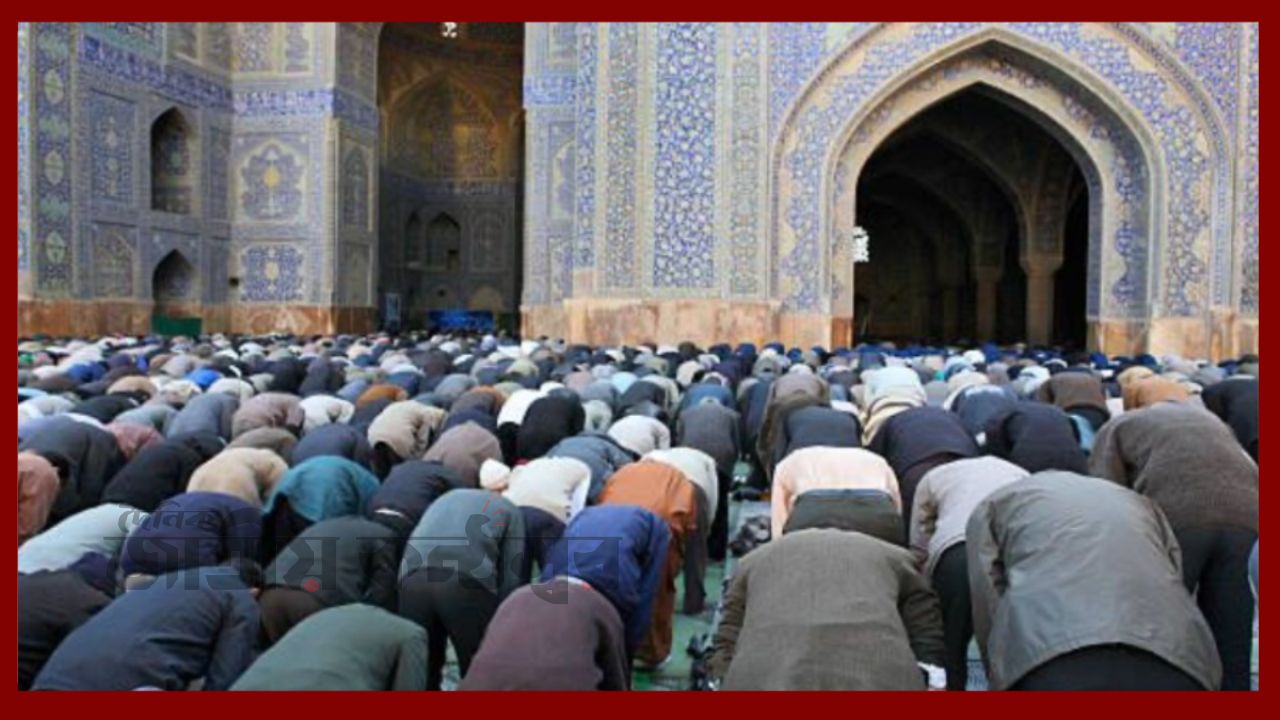 জামাতে নামাজের গুরুত্ব: আধ্যাত্মিক শক্তির সঙ্গে বাড়ে সামাজিক সংযোগ