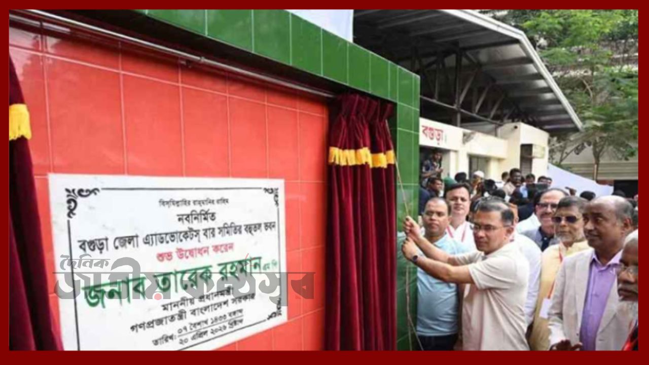 বিচারপ্রার্থীদের ভোগান্তি কমাতে নতুন উদ্যোগ, বগুড়া সফরে প্রধানমন্ত্রীর ব্যস্ত দিন