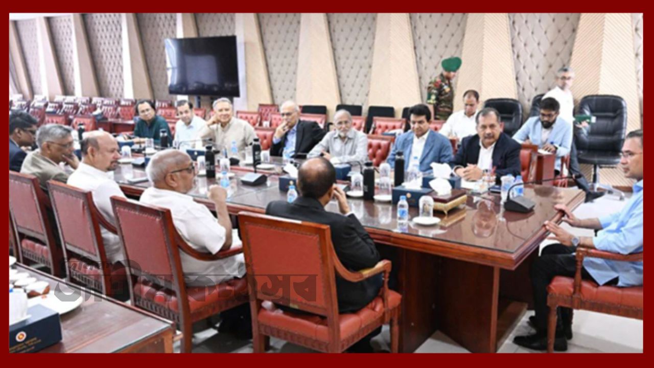 সংবাদপত্র শিল্পের সংকট সমাধানে সহযোগিতার আশ্বাস, তিন মাস পরপর বৈঠকের প্রস্তাব প্রধানমন্ত্রীর