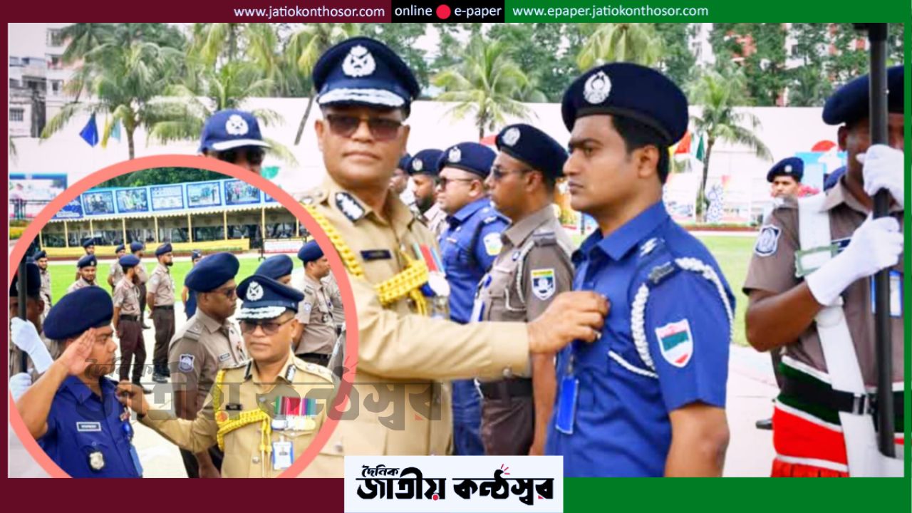 পুলিশ সপ্তাহে সম্মাননা: যশোর ডিবির তিন এসআই পেলেন আইজিপি ব্যাজ