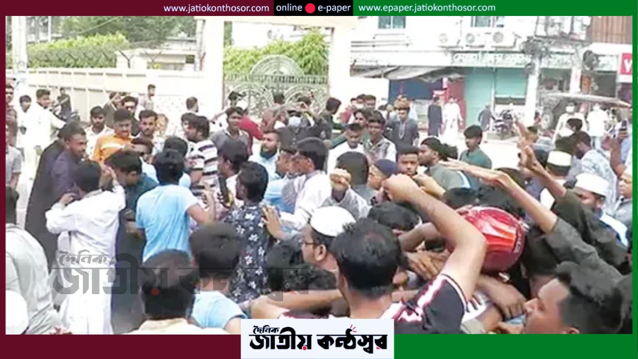 ঝিনাইদহে নাসীরুদ্দীন পাটওয়ারীর ওপর ডিম নিক্ষেপ, সংঘর্ষে আহত ৬