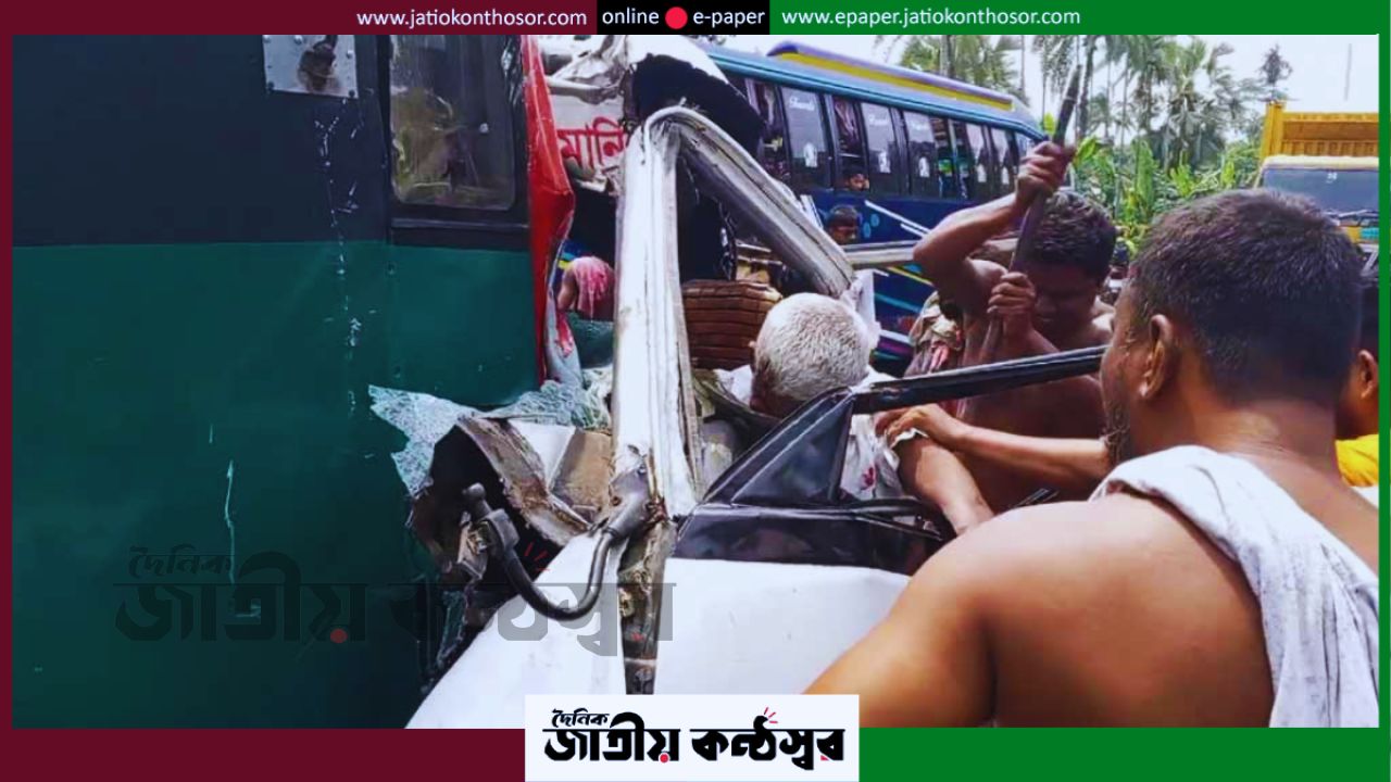 ফরিদপুরে বিআরটিসি বাস-অ্যাম্বুলেন্স সংঘর্ষে নিহত ৫, মহাসড়কে হৃদয়বিদারক দুর্ঘটনা