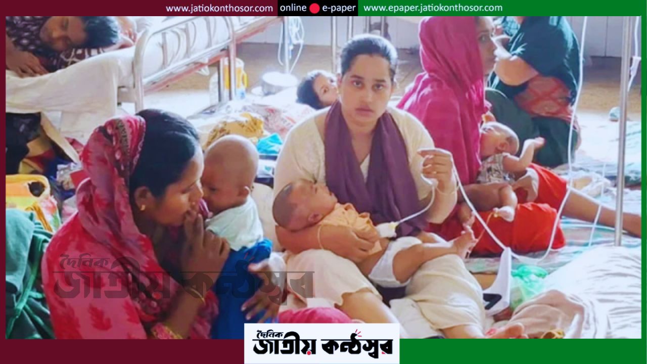 ঢামেক শিশু ওয়ার্ডে বেড সংকট চরমে, এক বেডে চিকিৎসা নিচ্ছে পাঁচ শিশু