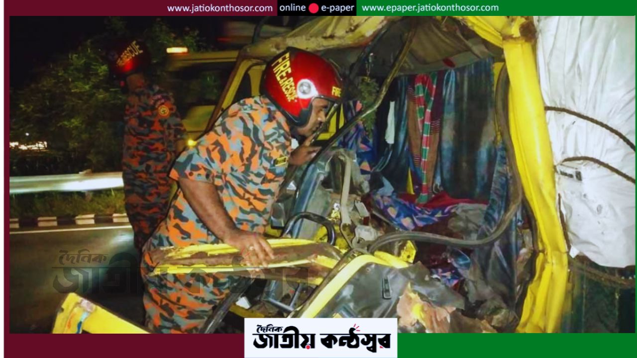 মুন্সিগঞ্জ এক্সপ্রেসওয়েতে পৃথক দুর্ঘটনা: ট্রাকচালক নিহত, আহত ৩