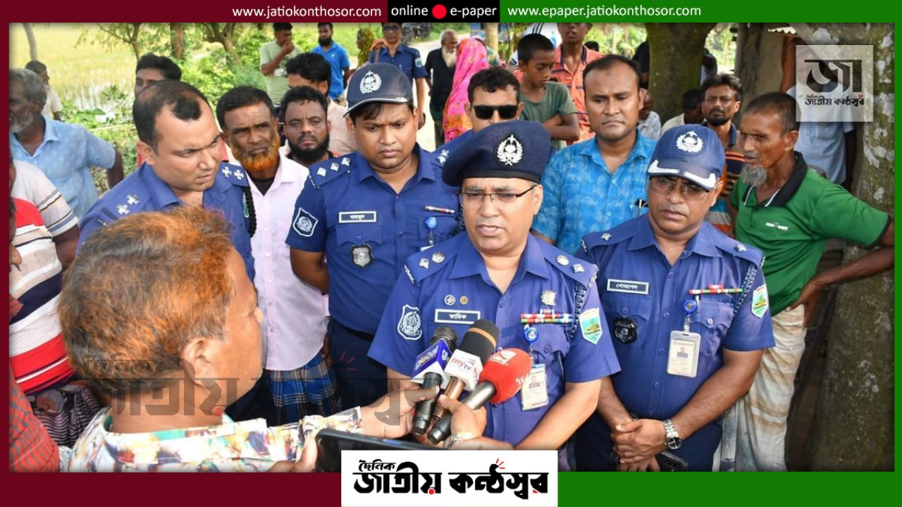 মান্দার হত্যাকাণ্ডের ঘটনাস্থল পরিদর্শনে পুলিশ সুপার, আটক দুই; প্রকৃত জড়িতদের খুঁজছে পুলিশ