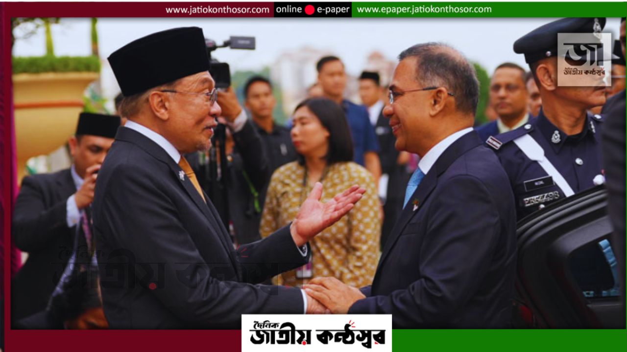 আনোয়ার ইব্রাহিমের সঙ্গে প্রধানমন্ত্রীর একান্ত বৈঠক, কর্মী প্রেরণ ও বিনিয়োগে নতুন সম্ভাবনার আলোচনা