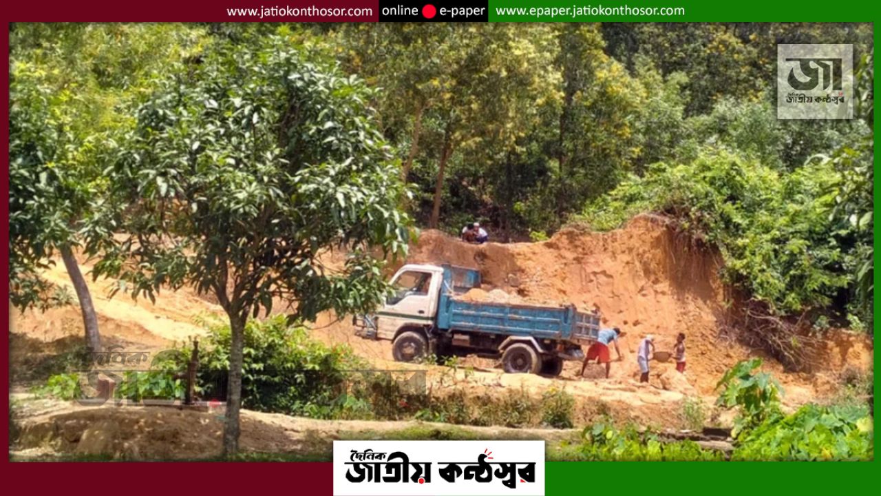 উখিয়ায় পাহাড় কাটায় বাধা, বন কর্মকর্তাদের ওপর হামলায় আহত ২
