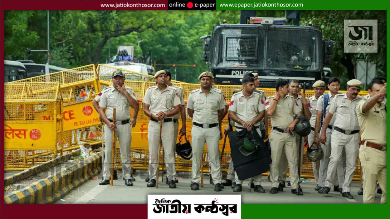 দিল্লিতে ব্যারিকেড সরানো ও ইন্টারনেট-গণপরিবহন স্বাভাবিকের নির্দেশ সুপ্রিম কোর্টের