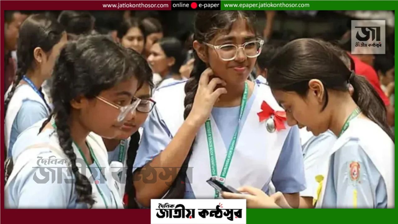 এইচএসসি ও সমমানের পরীক্ষার ফল প্রকাশ, পাসের হার ৫২.১২ শতাংশ